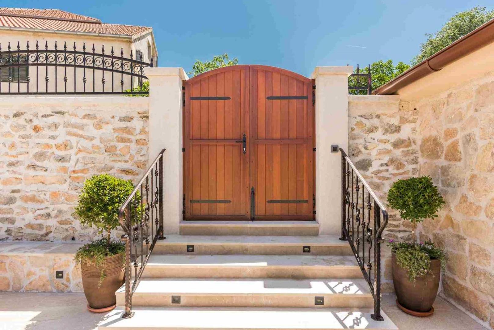 Luxury Villa Finessa Skradin 2 With Heated Pool, Jacuzzi And Sauna Exteriér fotografie