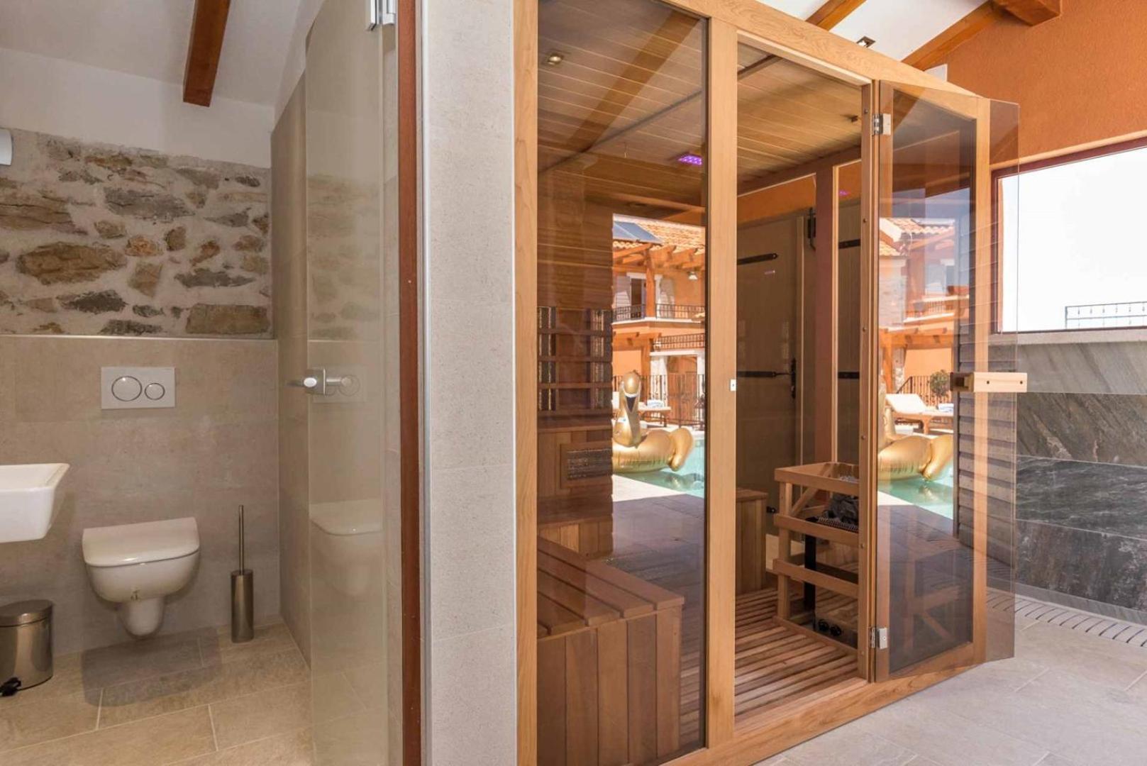 Luxury Villa Finessa Skradin 2 With Heated Pool, Jacuzzi And Sauna Exteriér fotografie